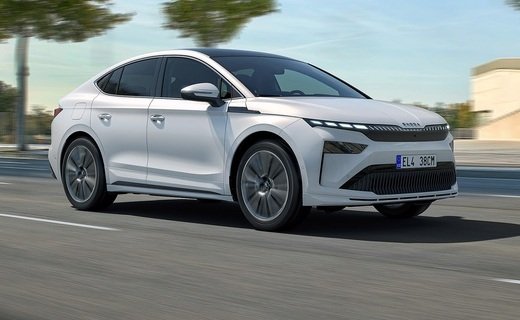 Компания Skoda представила обновлённый электрический кроссовер Enyaq, а также его купеобразный вариант Enyaq Coupe
