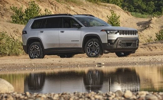 Компания Jeep официально представила новое шестое поколение среднеразмерного кроссовера Cherokee