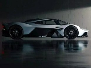 Экс-пилот "Формулы 1" Даниэль Риккардо решил продать свой Aston Martin Valkyrie