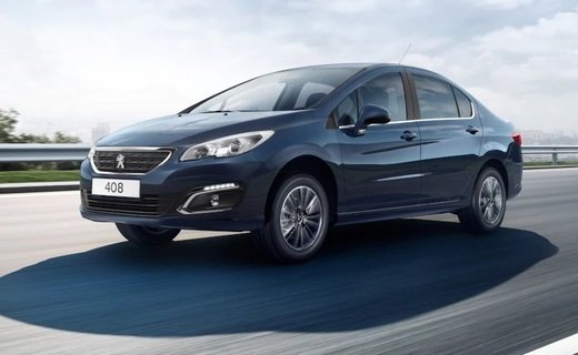 Компания "Пежо Ситроен Рус" объявила отзыв в России 21 автомобиля Peugeot 408