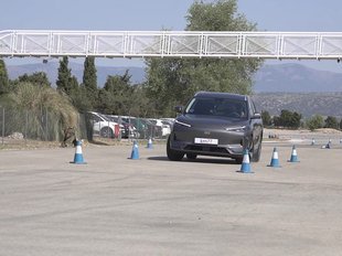 Geely EX5 показал высокие результаты в испытаниях на маневренность в Испании