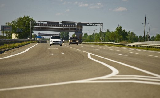 По нацпроекту "Безопасные и качественные автомобильные дороги" в 2021 году на ремонт будет потрачено 4,9 млрд рублей