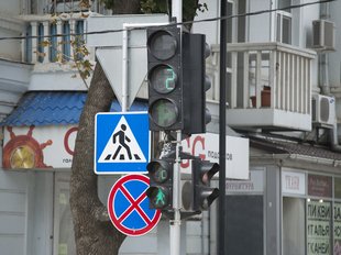 Видеокамеры на дорогах: это дорого, а треть уже устарела