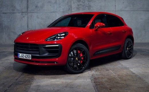 В связи с ситуацией на Украине компания Porsche немедленно прекратила поставки своих автомобилей в Россию