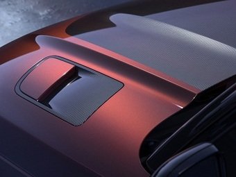 Компания Land Rover подготовила для Monterey Car Weew новую версию внедорожника Range Rover Sport - SV Carbon