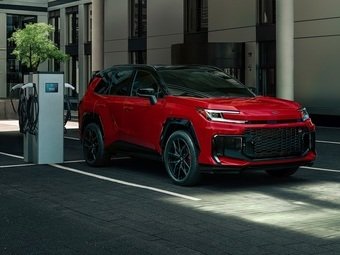 Представлен кроссовер Toyota RAV4 нового поколения