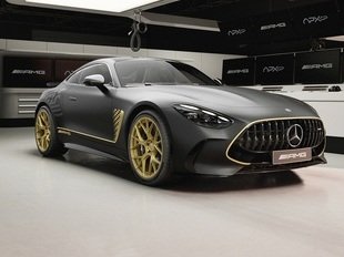 Компания Mercedes выпустила спецверсию купе AMG GT в честь фильма о "Формуле 1"