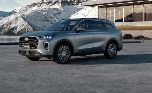 Компания Chery официально представила в России флагманский семиместный кроссовер Tiggo 9 по цене от 4 150 000 рублей