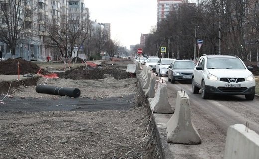 В Краснодаре продолжается реконструкция улицы Зиповской, выполнено уже 23% всех запланированных работ
