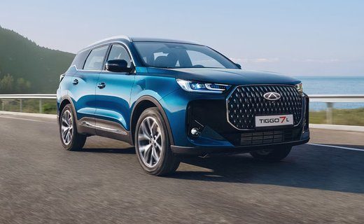 Компания Chery анонсировала появление в России кроссовера Tiggo 7L с удлинённым кузовом