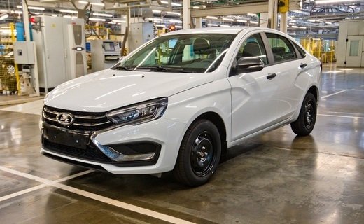 АвтоВАЗ объявил о старте производства автомобилей Lada Vesta, которые оснащены ручным управлением