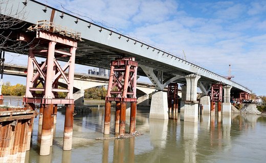 Монтаж замыкающего узла нового Яблоновского моста завершён