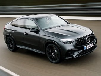 Mercedes заменил две "заряженных" модели одним Mercedes-AMG GLC 53
