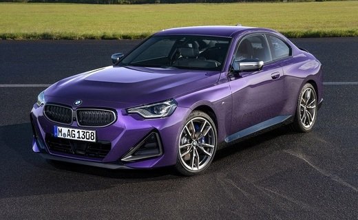 В России новинка доступна в версиях BMW 220d Coupe и BMW M240i xDrive Coupe