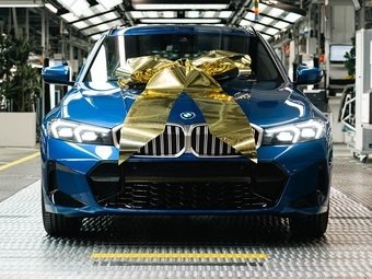 Завод BMW в Мюнхене выпустил трехмиллионный электрифицированный автоомобиль