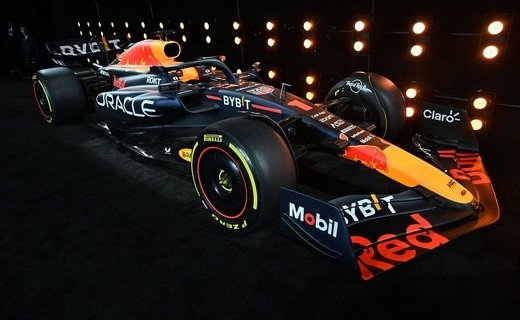Команда Red Bull Racing провела в Нью-Йорке презентацию, на которой показала свой новый болид RB19 для сезона 2023 года