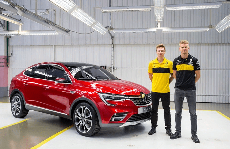 Нико Хюлькенберг и Артем Маркелов посетили в Москве завод RENAULT перед Гран-при в Сочи