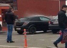 ЧП произошло в субботу, 8 апреля, на открытой парковке возле торгового центра