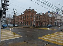 Согласно новым правилам, в России нерегулируемые перекрёстки будут располагаться только под прямым углом
