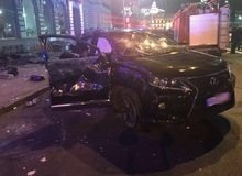 Lexus столкнулся с Volkswagen и отлетел в пешеходов - в результате ДТП погибли шесть человек