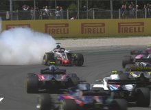 Болид Грожана занесло и он зацепил машины Renault и Toro Rosso - сошли все три гонщика