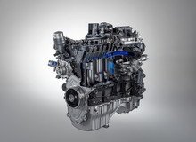 В моторную гамму седанов Jaguar XE и XF, а также кроссовера F-Pace, вошёл новый 300-сильный двигатель