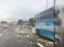 Сегодня днем на федтрассе М-4 «Дон» в Павловском районе столкнулись легковушка, грузовик и автобус