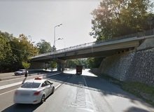 Это связано с проведением ремонтных работ на мосту возле Хостинского тоннеля