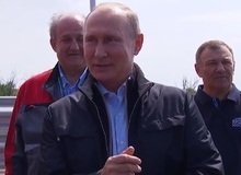 Президент России ездил по строительной площадке и ПДД нарушить не мог