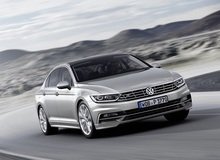 Минимальная цена седана Volkswagen Passat в версии Life Plus составляет 1 799 000 рублей