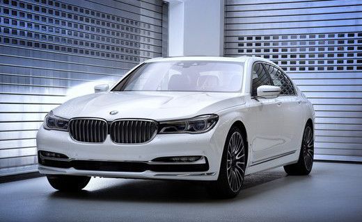 Компания BMW представляет две эксклюзивные спецверсии седана 7-й серии.