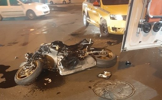 Вечером 20 марта на улице Калинина 23-летний таксист не уступил дорогу имевшему преимущество 24-летнему байкеру