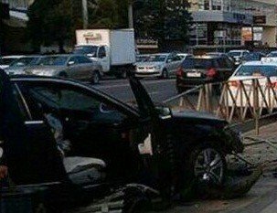 Сегодня утром на перекрестке Северной и Октябрьской столкнулись два немецких автомобиля