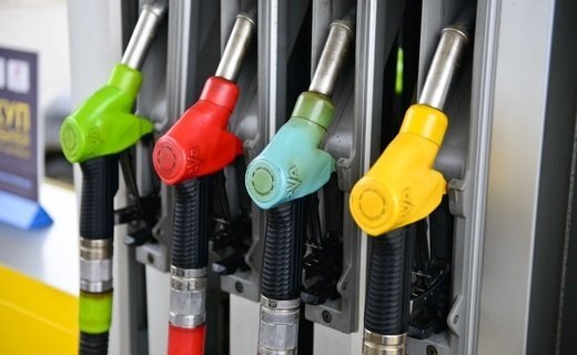 Бензиновых машин в России подавляющее большинство - 84%