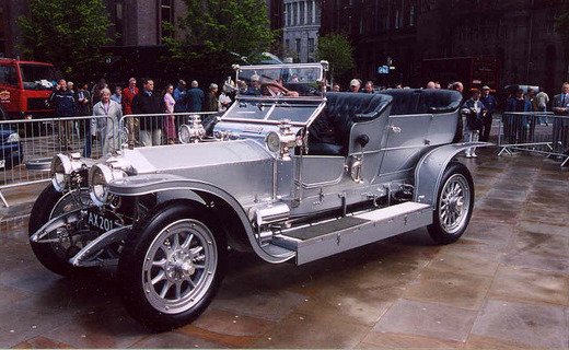 Уникальный Rolls-Royce Silver Ghost («Серебряный призрак») и стоит так, будто сделан целиком из серебра