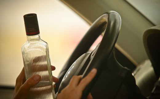 Водитель будет считаться пьяным при наличии абсолютного этилового спирта в концентрации 0,3 и более грамма на один литр крови