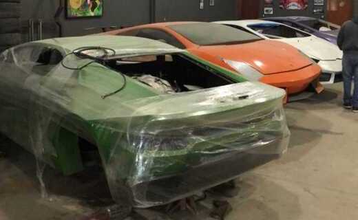 Отец и сын из города Итажаи делали в сарайчике нелегальные копии Ferrari и Lamborghini