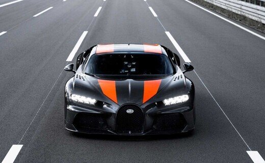 Особую версию, которая установила рекорд скорости, назвали Bugatti Chiron Super Sport 300+
