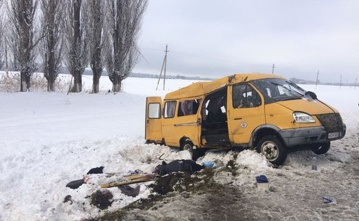 Авария произошла сегодня, 22 декабря, на 108-м километре трассы Усть-Лабинск – Лабинск – Упорная