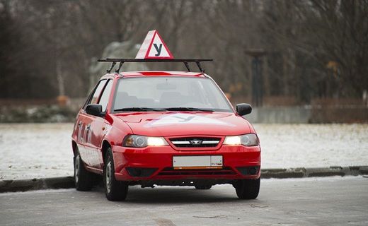 Директор сети автошкол «Малина», Антон Баранов, так комментирует ситуацию.