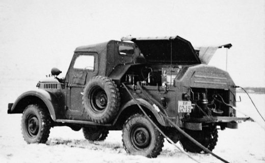 Армейский автомобиль для военной авиации носил название УАЗ-915Б АПА-12Б