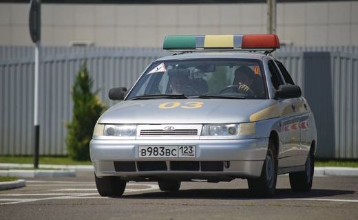 Российских водителей предлагают разделить на любителей и профессионалов