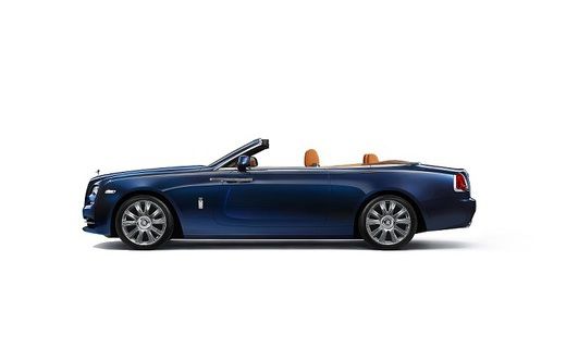 Официально представлен новый кабриолет Rolls-Royce Dawn.