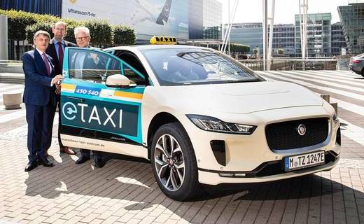 Служба такси в Мюнхене получила 10 британских электромобилей