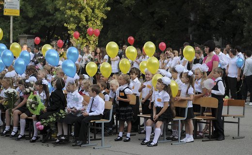 Вспомним, какие требования должны быть выполнены, чтобы автобус с детьми имел право выйти в рейс