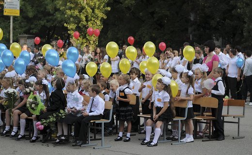 Вспомним, какие требования должны быть выполнены, чтобы автобус с детьми имел право выйти в рейс