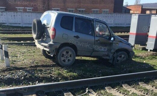  ДТП произошло 7 марта на железнодорожном переезде, расположенном на улице Маркова