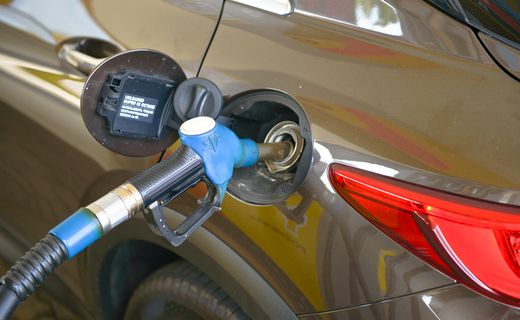 По всему Краснодарскому краю и Адыгее растут цены на автомобильное топливо