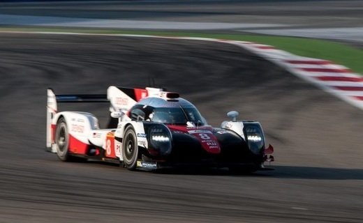 Пилоты уходящей из WEC команды Porsche в своей последней гонке завоевали второе и третье место
