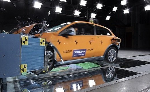 Компания Ford запатентовала новый выд автомобильной подушки безопасности - потолочную